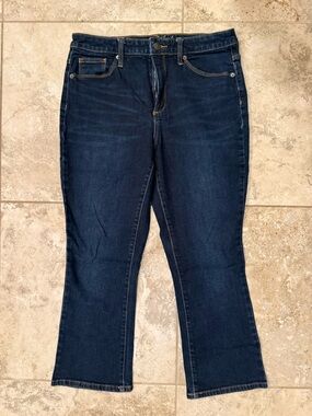 Universal Thread- High Rise, Kick Boot Crop